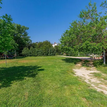 Appartamento Vesela-1 By Interhome